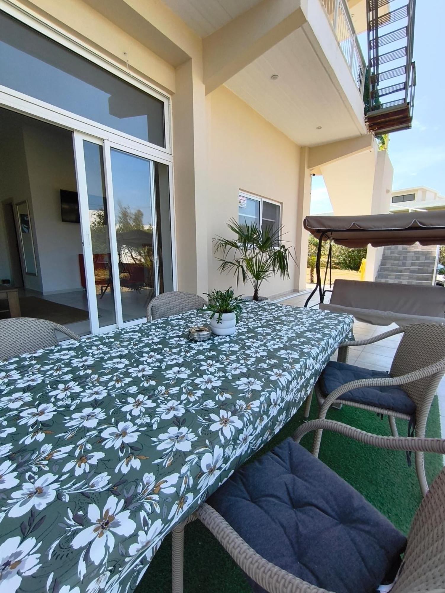 Spacious Beach House Theologos מראה חיצוני תמונה